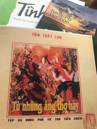 c Tập ca khúc phổ từ thơ tiền chiến