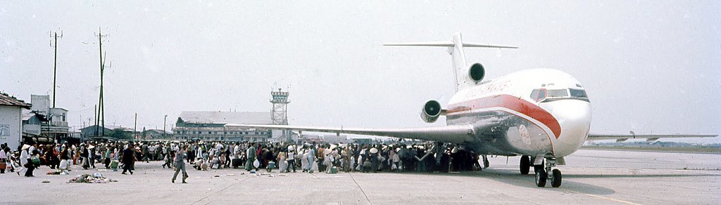 March 28 1975 Enemy at the Gate DaNang chaos evacuation 0B