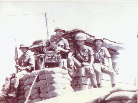 nguoilinhvietnamconghoadaiuyledinhtungtailocot nguoilinhvietnamconghoadaiuyledinhtungtailocot