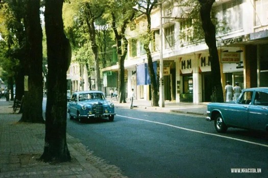 SG17 DuongTuDo 1960l